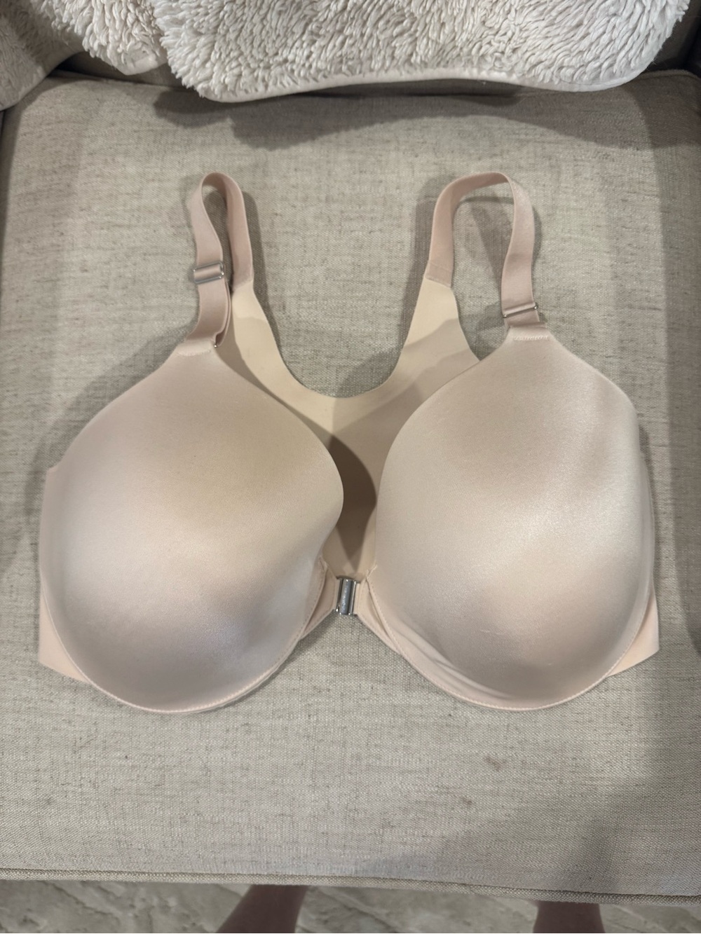Soma Vanishing Back Full Coverage front close 36G